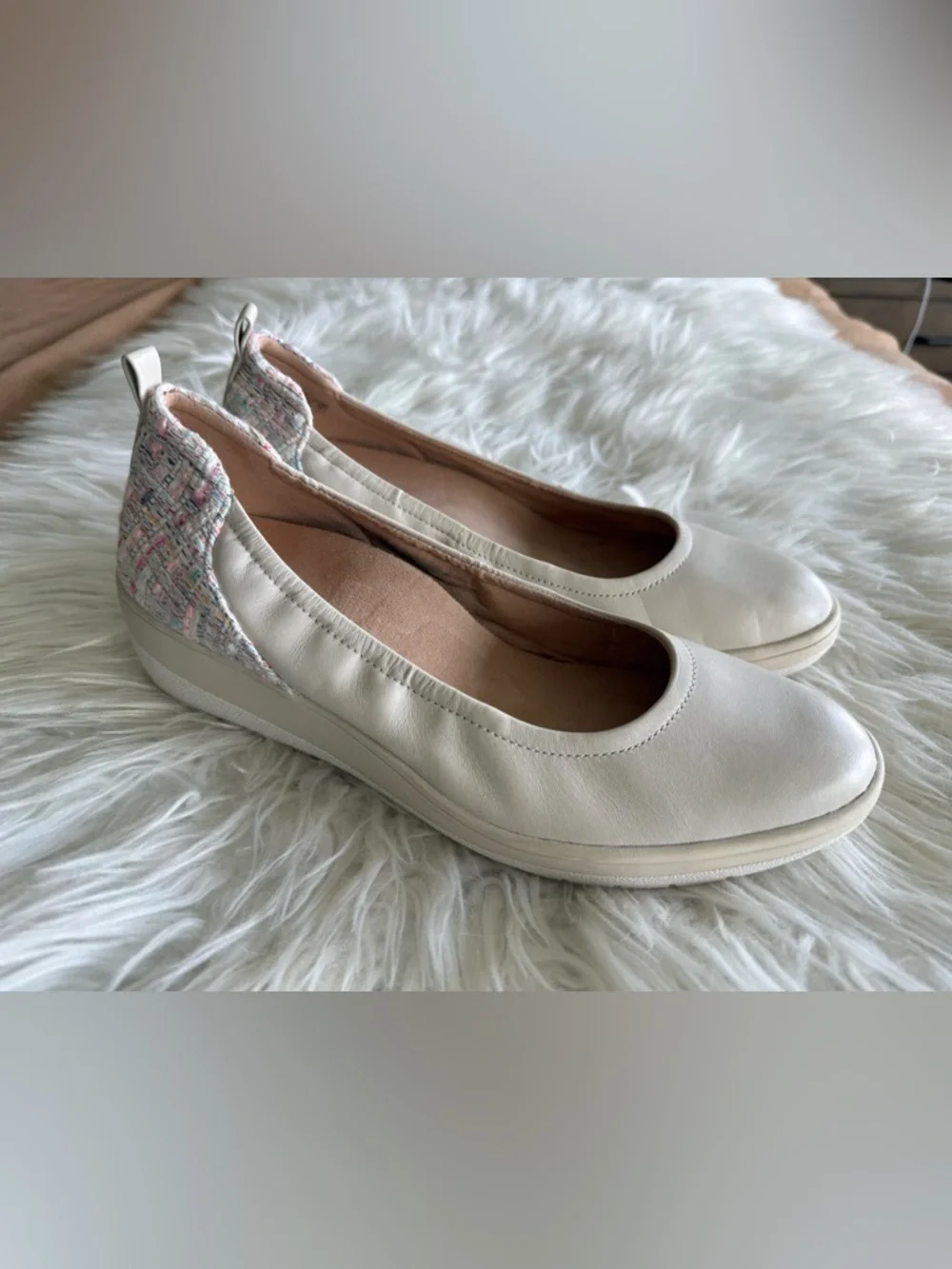 Vionic Jacey Pastel Tweed Wedges